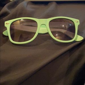 Teal UV glasses